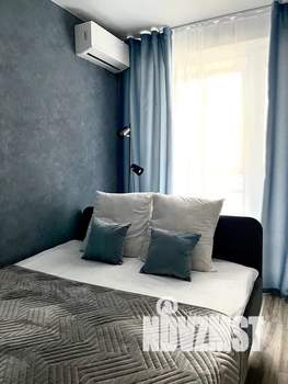 Студия квартира, посуточно, 28м2, 21/21 этаж