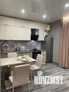 Студия квартира, посуточно, 32м2, 19/25 этаж