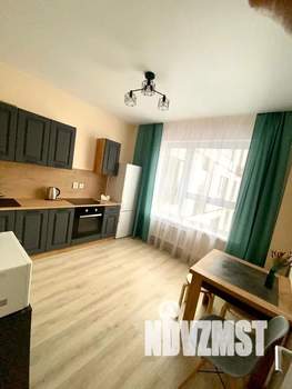 1-к квартира, посуточно, 38м2, 10/17 этаж