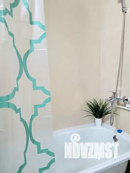 1-к квартира, посуточно, 38м2, 3/17 этаж