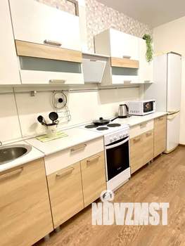 1-к квартира, посуточно, 37м2, 4/25 этаж