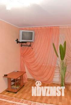 2-к квартира, посуточно, 45м2, 3/5 этаж