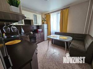 1-к квартира, посуточно, 42м2, 10/17 этаж