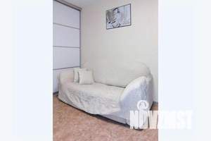 1-к квартира, посуточно, 35м2, 13/16 этаж