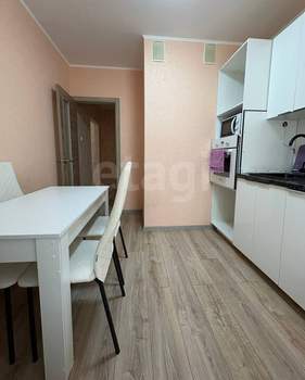 1-к квартира, на длительный срок, 40м2, 6/10 этаж