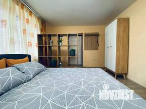 Студия квартира, посуточно, 35м2, 1/9 этаж