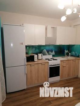 1-к квартира, посуточно, 37м2, 8/17 этаж