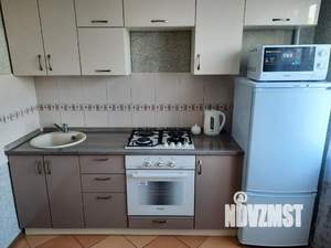 1-к квартира, посуточно, 42м2, 8/10 этаж