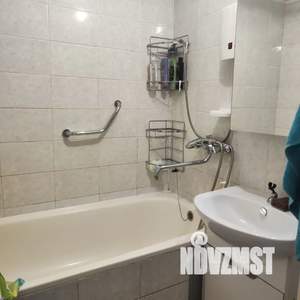 1-к квартира, посуточно, 38м2, 4/9 этаж