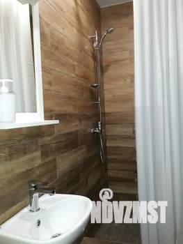 Студия квартира, посуточно, 25м2, 1/5 этаж