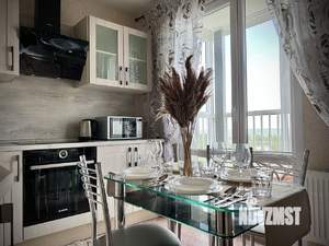 2-к квартира, посуточно, 83м2, 1/1 этаж