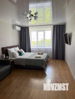 1-к квартира, посуточно, 40м2, 7/10 этаж