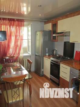 1-к квартира, посуточно, 38м2, 2/9 этаж