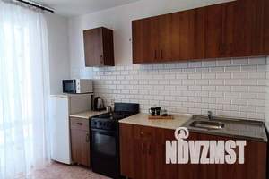 1-к квартира, посуточно, 38м2, 3/17 этаж