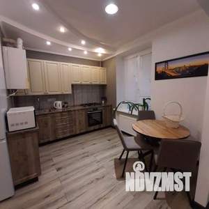 2-к квартира, посуточно, 74м2, 1/1 этаж