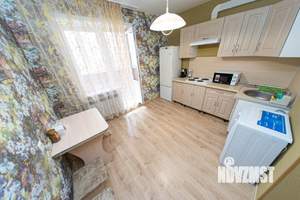1-к квартира, посуточно, 40м2, 2/17 этаж