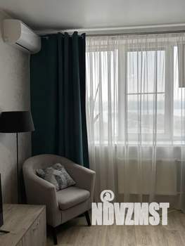 1-к квартира, посуточно, 40м2, 18/25 этаж