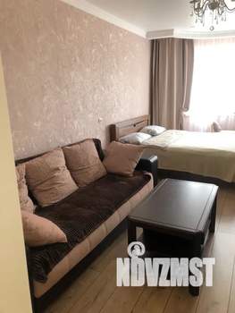 1-к квартира, посуточно, 42м2, 3/10 этаж