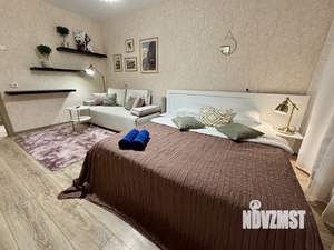 1-к квартира, посуточно, 37м2, 17/25 этаж