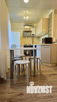 3-к квартира, посуточно, 50м2, 1/1 этаж