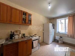 2-к квартира, вторичка, 62м2, 1/17 этаж