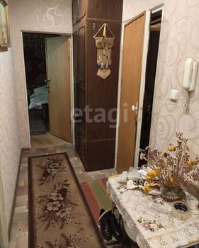 2-к квартира, вторичка, 54м2, 1/9 этаж