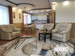 3-к квартира, вторичка, 114м2, 2/4 этаж