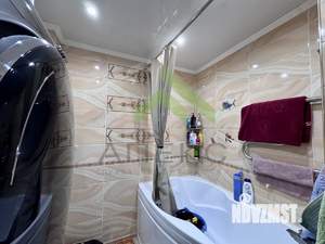 2-к квартира, вторичка, 64м2, 1/17 этаж