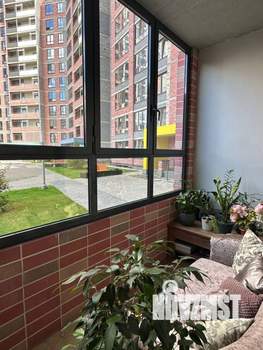 3-к квартира, вторичка, 76м2, 1/17 этаж