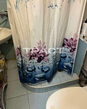 2-к квартира, вторичка, 42м2, 1/5 этаж