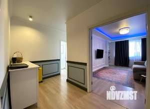 2-к квартира, вторичка, 63м2, 9/17 этаж