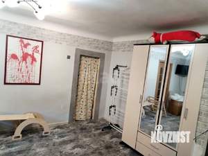 2-к квартира, вторичка, 42м2, 1/4 этаж