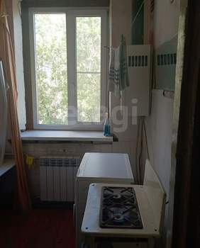3-к квартира, вторичка, 74м2, 2/2 этаж