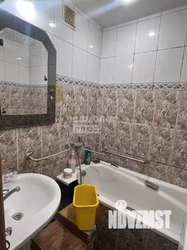 3-к квартира, вторичка, 63м2, 8/9 этаж