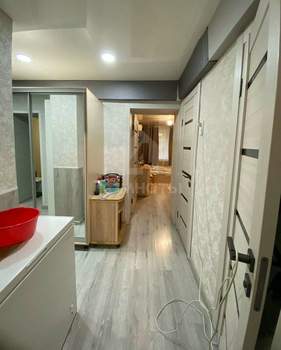 2-к квартира, вторичка, 54м2, 1/9 этаж