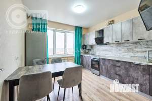 2-к квартира, вторичка, 60м2, 14/17 этаж