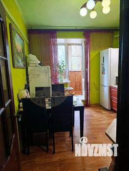 2-к квартира, вторичка, 64м2, 1/10 этаж