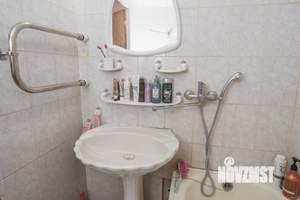 3-к квартира, вторичка, 68м2, 8/9 этаж