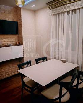 3-к квартира, вторичка, 90м2, 5/17 этаж