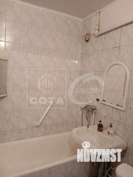 2-к квартира, вторичка, 42м2, 1/5 этаж