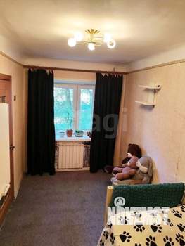 2-к квартира, вторичка, 42м2, 1/4 этаж