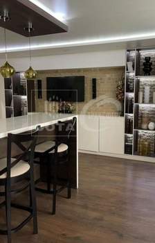 3-к квартира, вторичка, 90м2, 5/17 этаж