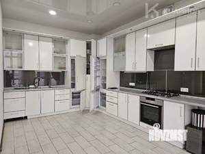 4-к квартира, вторичка, 104м2, 2/4 этаж