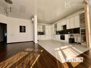 4-к квартира, вторичка, 104м2, 2/4 этаж