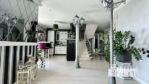 3-к квартира, вторичка, 164м2, 9/10 этаж
