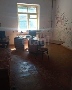 3-к квартира, вторичка, 74м2, 2/2 этаж