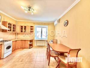 3-к квартира, вторичка, 104м2, 2/4 этаж