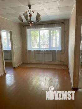 2-к квартира, вторичка, 42м2, 1/5 этаж