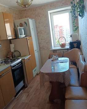 3-к квартира, вторичка, 64м2, 9/10 этаж