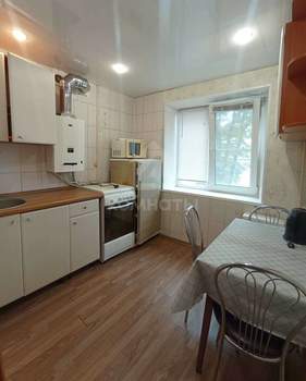 2-к квартира, вторичка, 46м2, 3/5 этаж